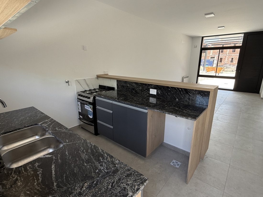 SOLARES DE MANANTIALES ALQUILER DUPLEX 2 DORMITORIOS UNA PLANTA