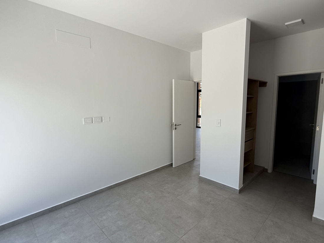 SOLARES DE MANANTIALES ALQUILER DUPLEX 2 DORMITORIOS UNA PLANTA