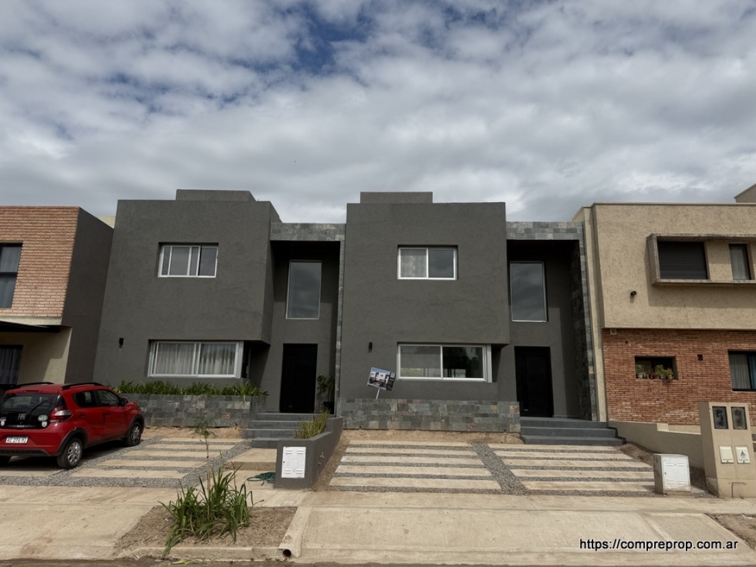 DUPLEX EN VENTA A ESTRENAR LA CATALINA 3 DORMITORIOS