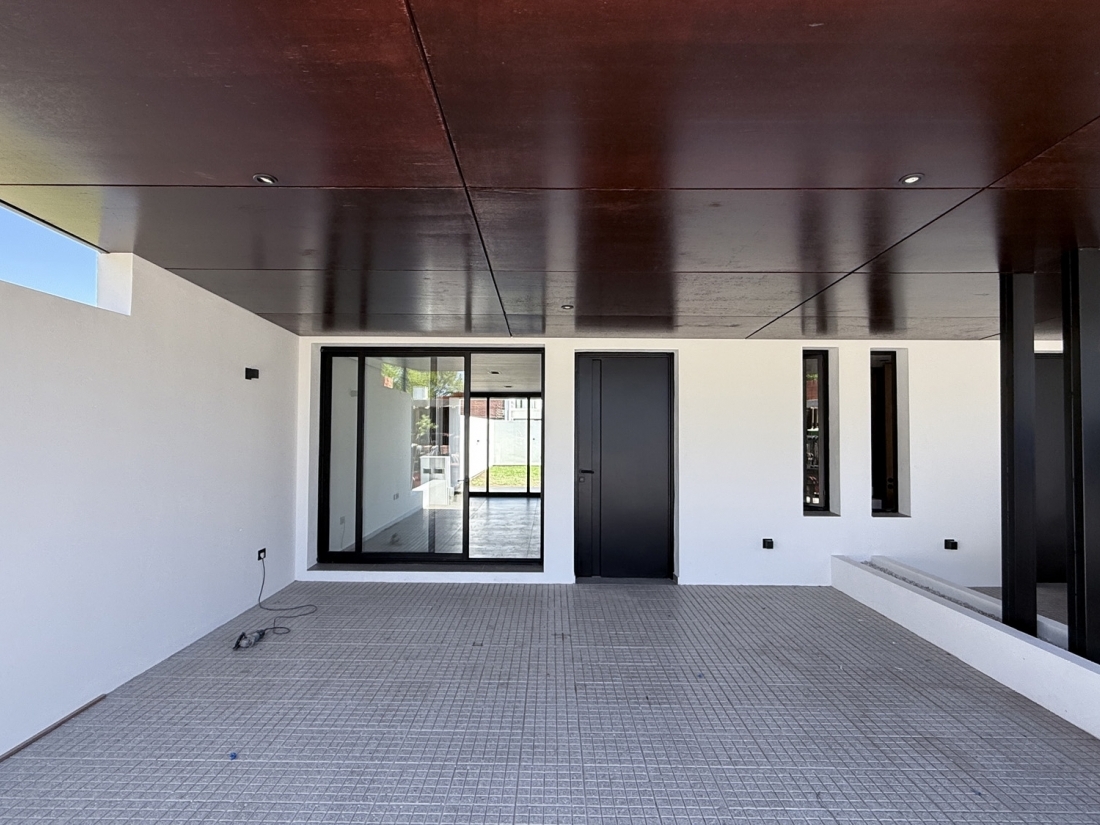 CAMPO CHICO ZONA SUR DPLEX EN VENTA 3 DORMITORIOS 