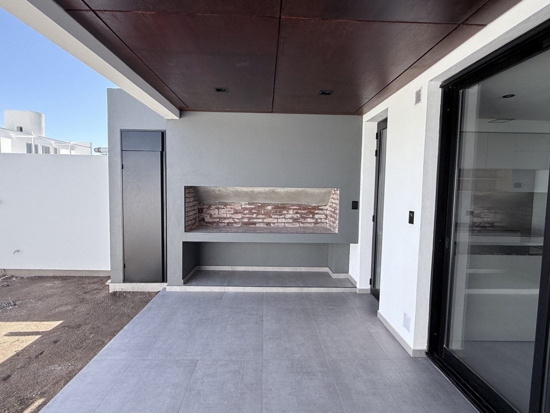 CAMPO CHICO ZONA SUR DPLEX EN VENTA 3 DORMITORIOS 