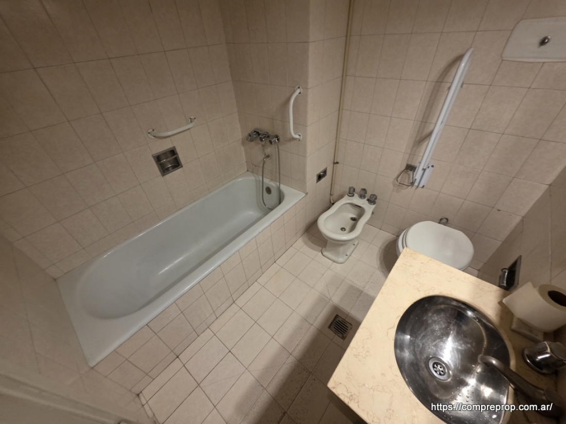 CENTRO DEPARTAMENTO EN VENTA 2 DORMITORIOS CON ESTILO FRANCES