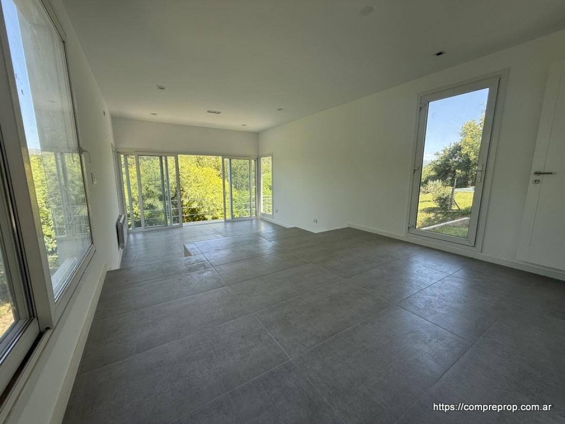 ESTANCIA Q2 MENDIOLAZA CASA A ESTRENAR 3 DORMITORIOS