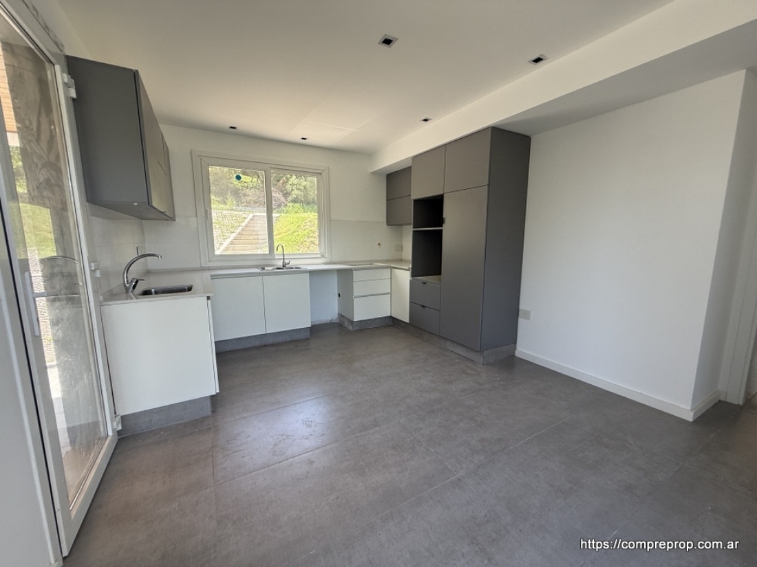 ESTANCIA Q2 MENDIOLAZA CASA A ESTRENAR 3 DORMITORIOS