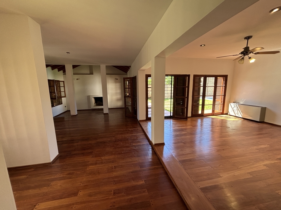 CASA EN VENTA CERRO DE LAS ROSAS TELESFORO UBIOS 4 DORMITORIOS