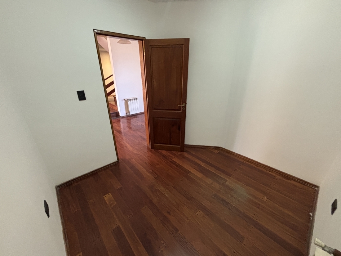 CASA EN VENTA CERRO DE LAS ROSAS TELESFORO UBIOS 4 DORMITORIOS