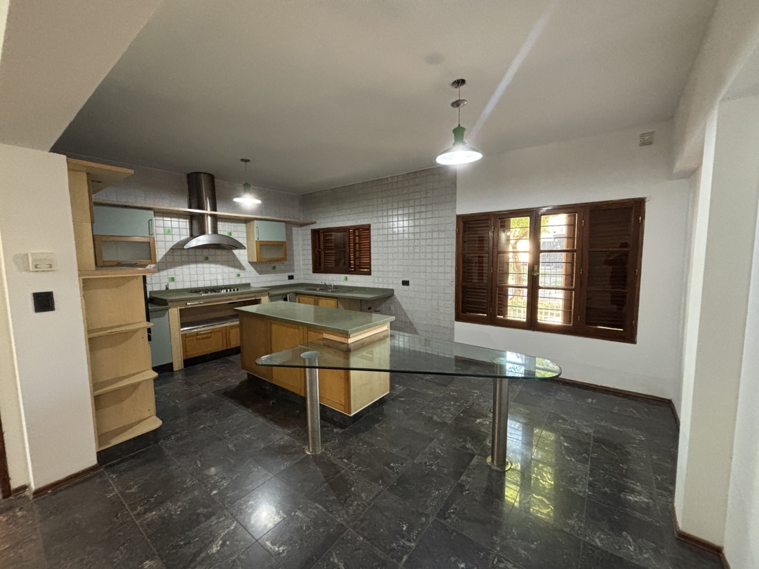 CASA EN VENTA CERRO DE LAS ROSAS TELESFORO UBIOS 4 DORMITORIOS