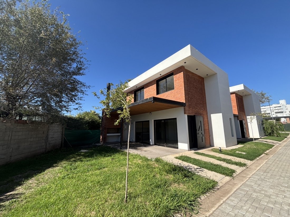 DUPLEX COMPLEJO CERRADO LA CALERA LOS PRADOS 2 DORMITORIOS