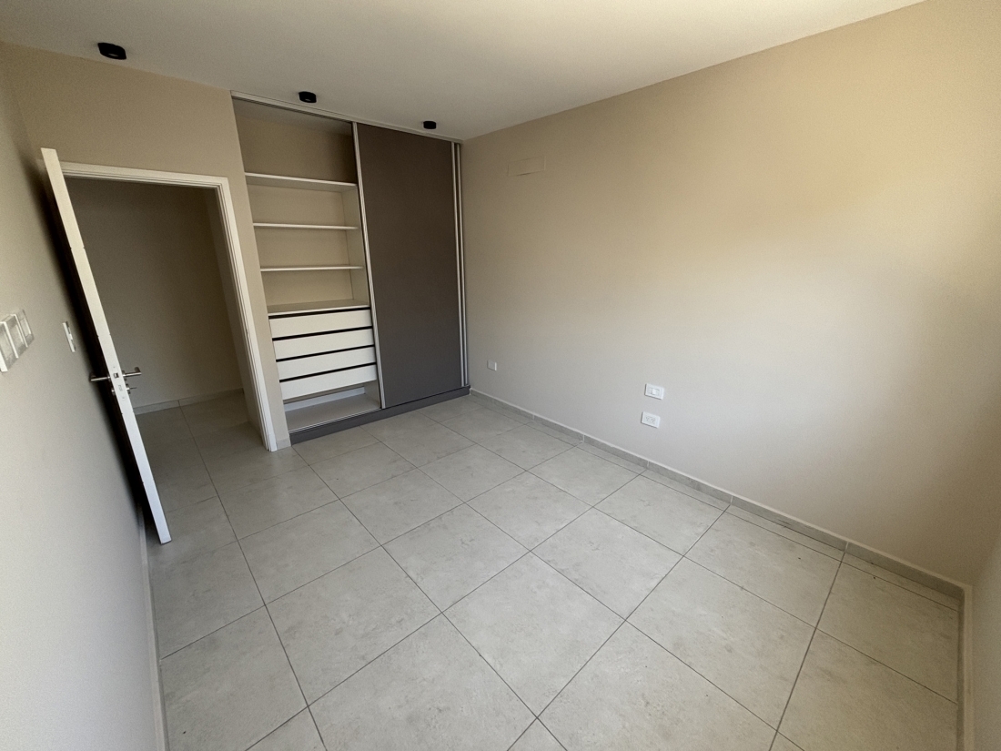 DUPLEX COMPLEJO CERRADO LA CALERA LOS PRADOS 2 DORMITORIOS