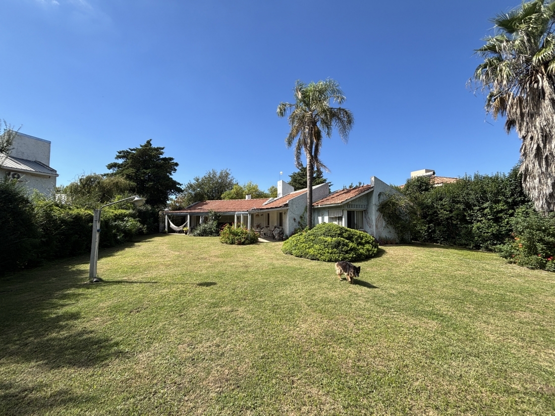 CASA EN VENTA CHACRAS DE LA VILLA 3 DORMITORIOS VILLA ALLENDE