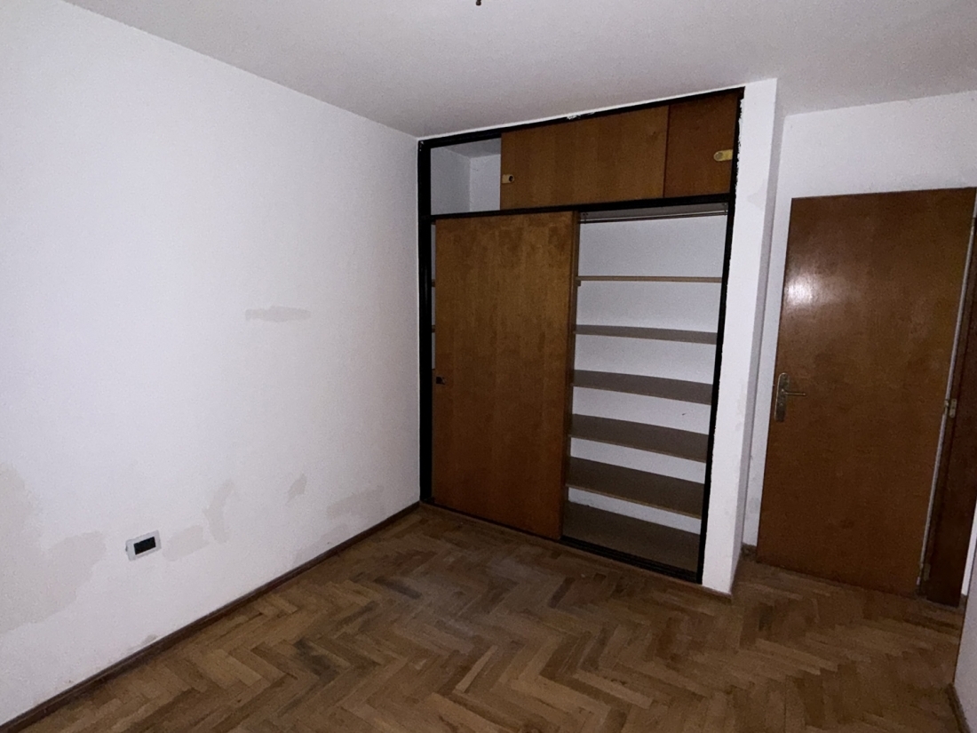 CASA EN VENTA HOUSING ARGUELLO 3 DORMITORIOS CON PILETA