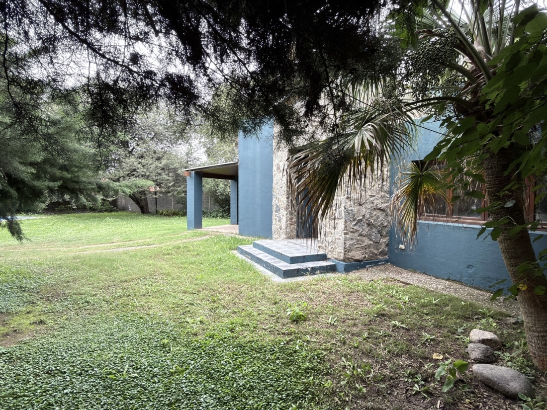 CASA EN VENTA HOUSING ARGUELLO 3 DORMITORIOS CON PILETA
