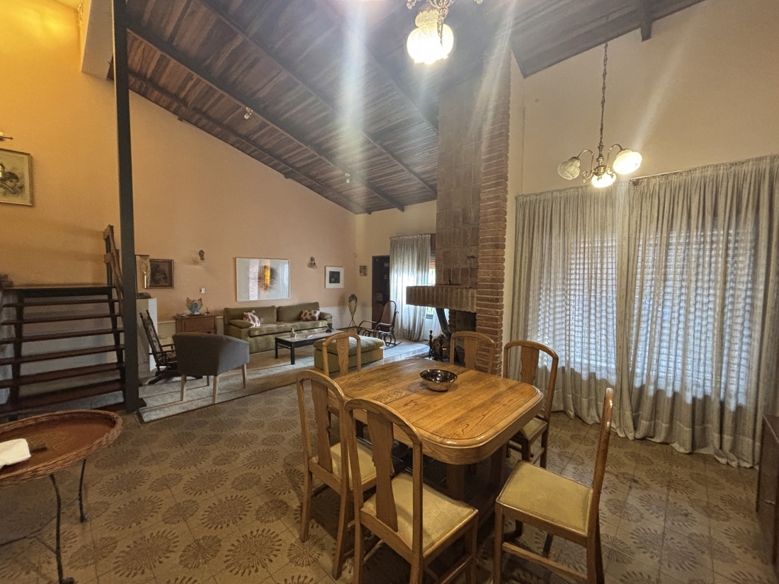 PARQUE CHACABUCO CASA EN VENTA 4 DORMITORIOS