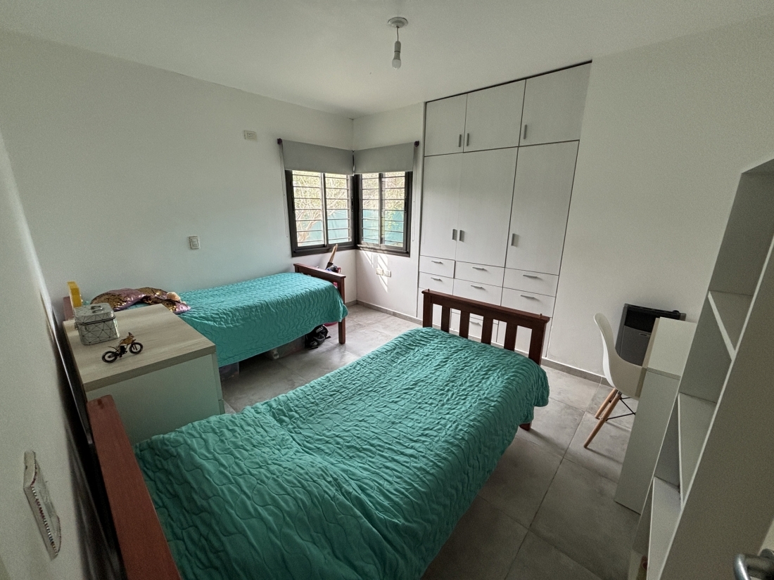 CASA EN VENTA 2 DORMITORIOS VILLA RIVERA INDARTE