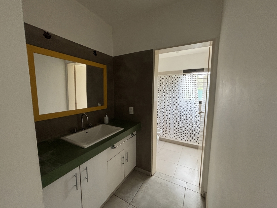 CASA EN VENTA 2 DORMITORIOS VILLA RIVERA INDARTE