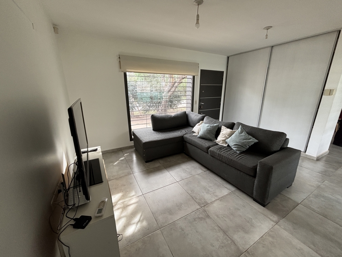 CASA EN VENTA 2 DORMITORIOS VILLA RIVERA INDARTE