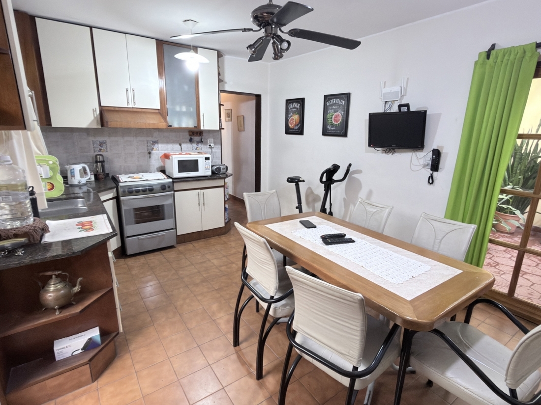 CASA EN VENTA BARRIO SAN MART�N | 3 DORMITORIOS + GRAN JARD�N