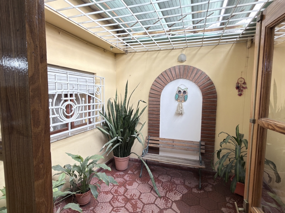 CASA EN VENTA BARRIO SAN MART�N | 3 DORMITORIOS + GRAN JARD�N