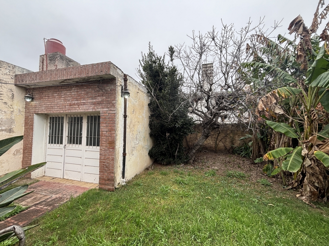 CASA EN VENTA BARRIO SAN MART�N | 3 DORMITORIOS + GRAN JARD�N