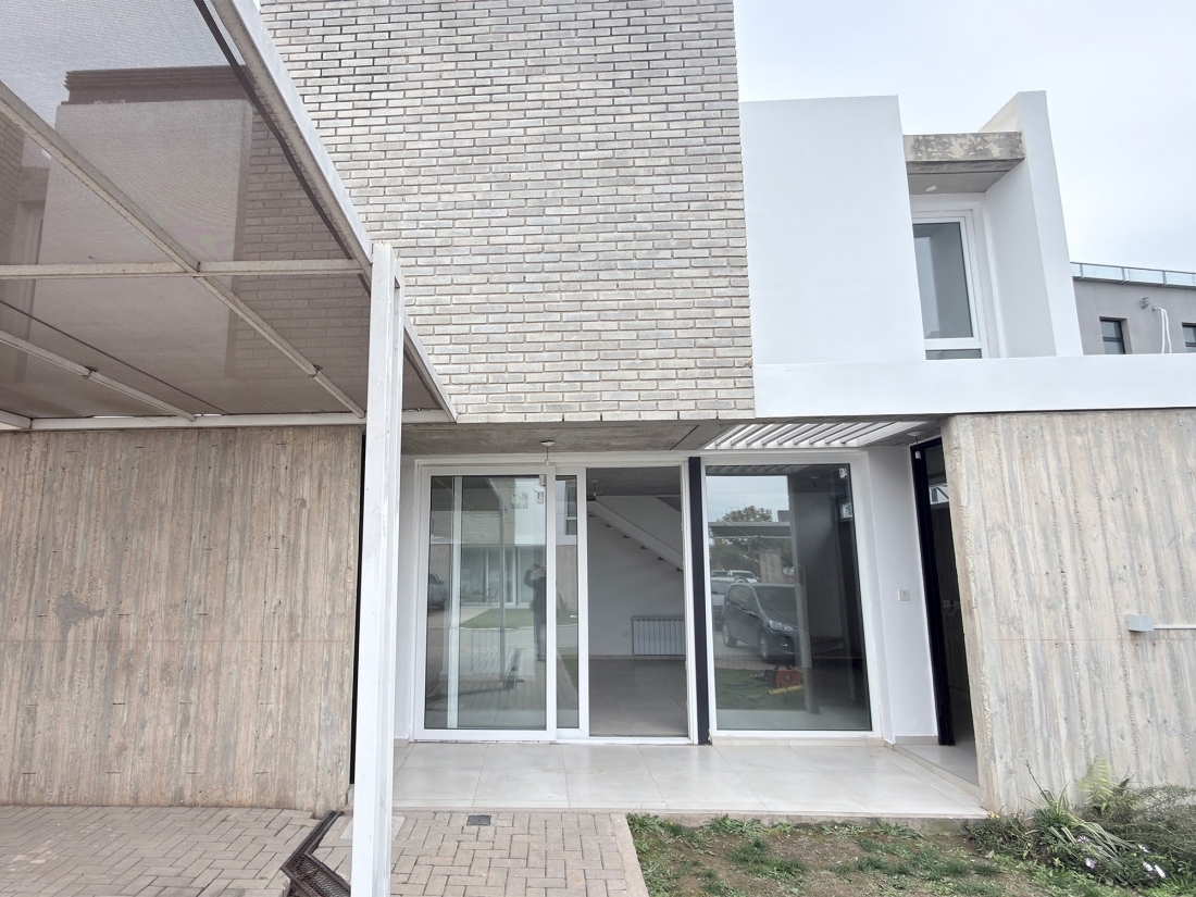 D�PLEX EN VENTA LA CALANDRIA 2 DORMITORIOS