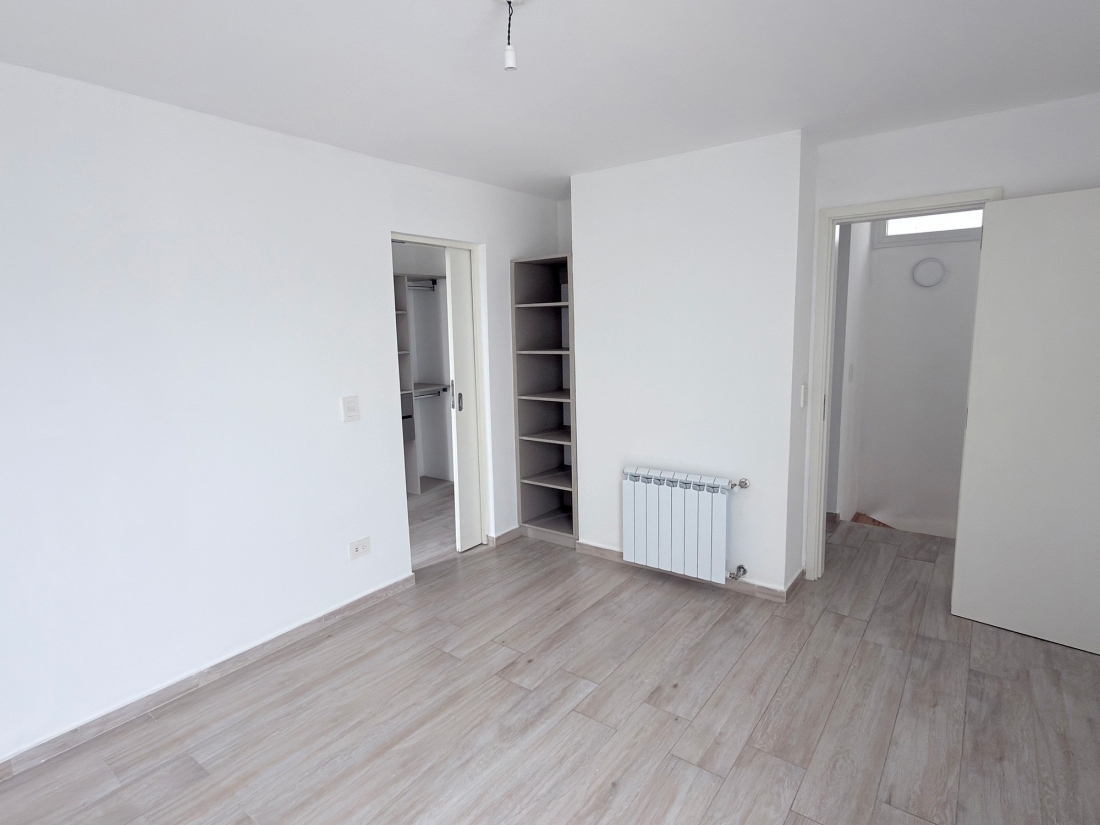 D�PLEX EN VENTA LA CALANDRIA 2 DORMITORIOS
