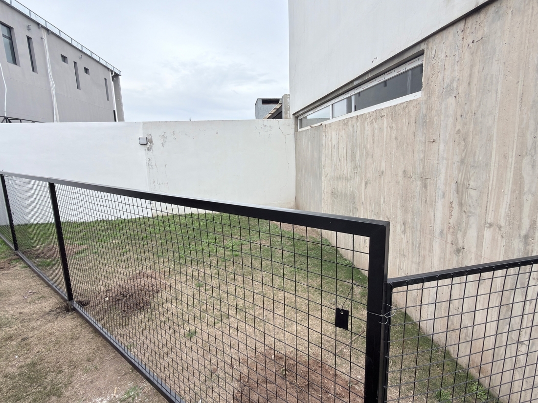 D�PLEX EN VENTA LA CALANDRIA 2 DORMITORIOS
