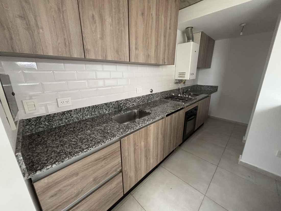 D�PLEX EN VENTA LA CALANDRIA 2 DORMITORIOS