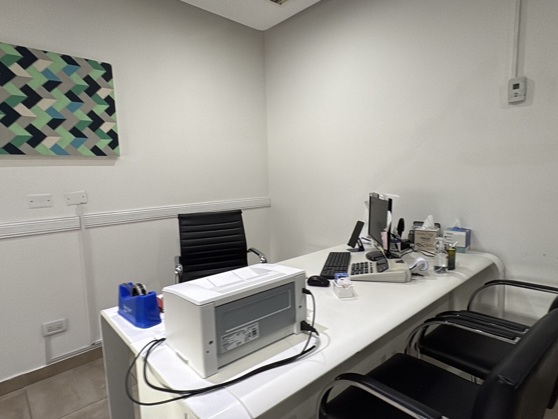GRAN PROPIEDAD EN VENTA | CENTRO | IDEAL USO M�DICO/LABORATORIO O USO 