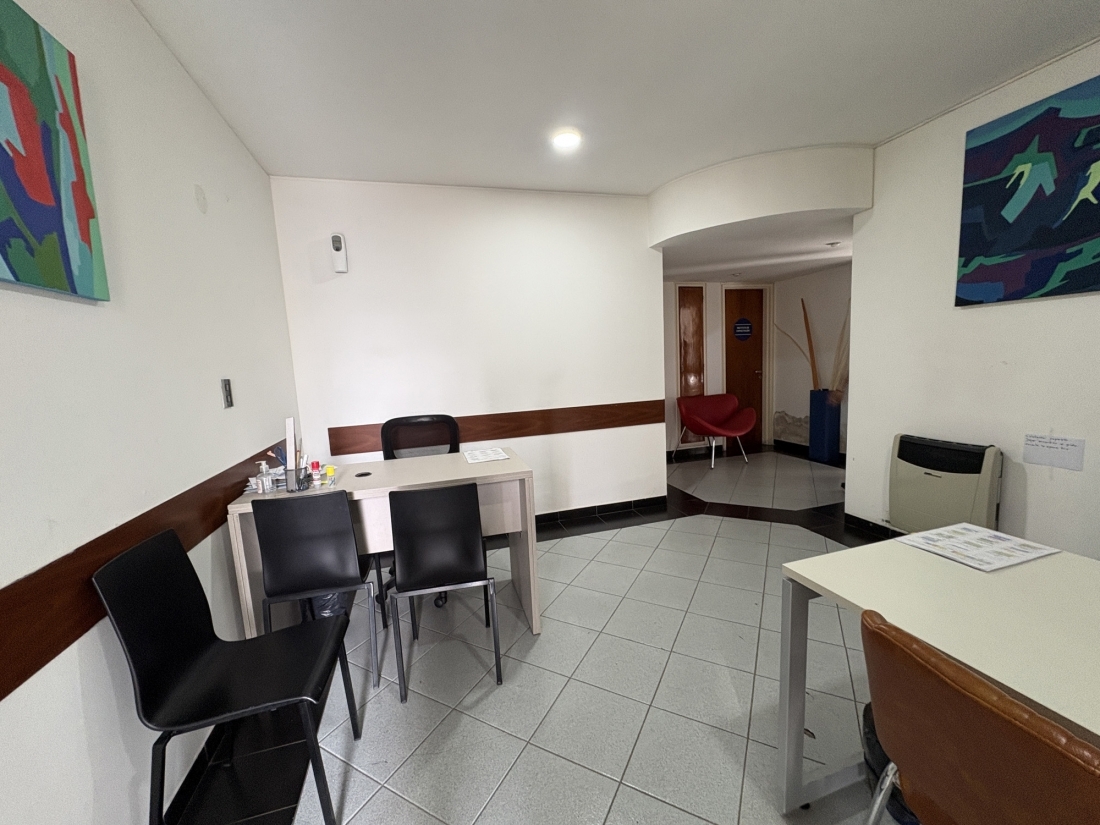 GRAN PROPIEDAD EN VENTA | CENTRO | IDEAL USO M�DICO/LABORATORIO O USO 