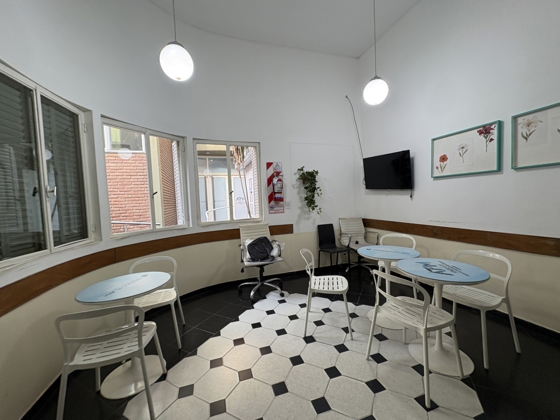 GRAN PROPIEDAD EN VENTA | CENTRO | IDEAL USO M�DICO/LABORATORIO O USO 