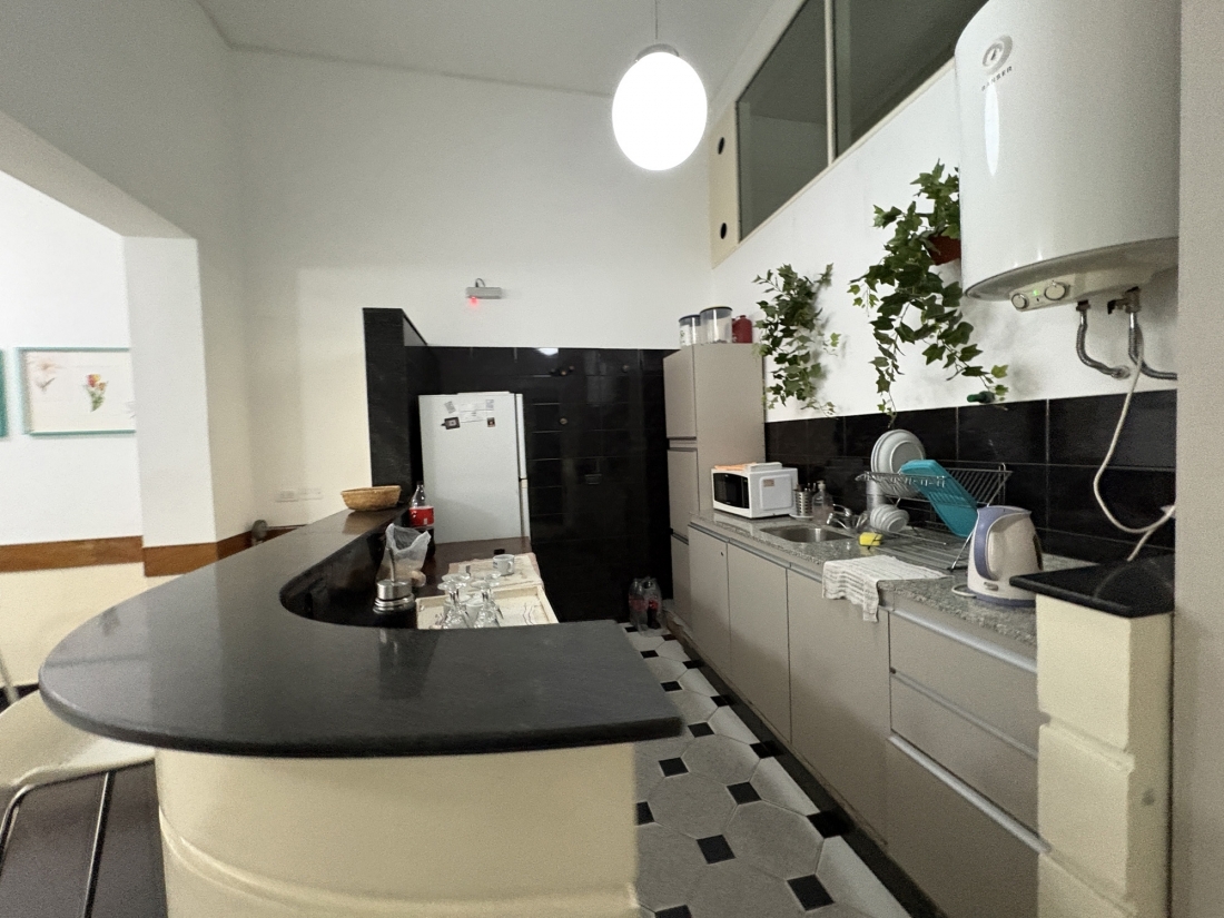 GRAN PROPIEDAD EN VENTA | CENTRO | IDEAL USO M�DICO/LABORATORIO O USO 