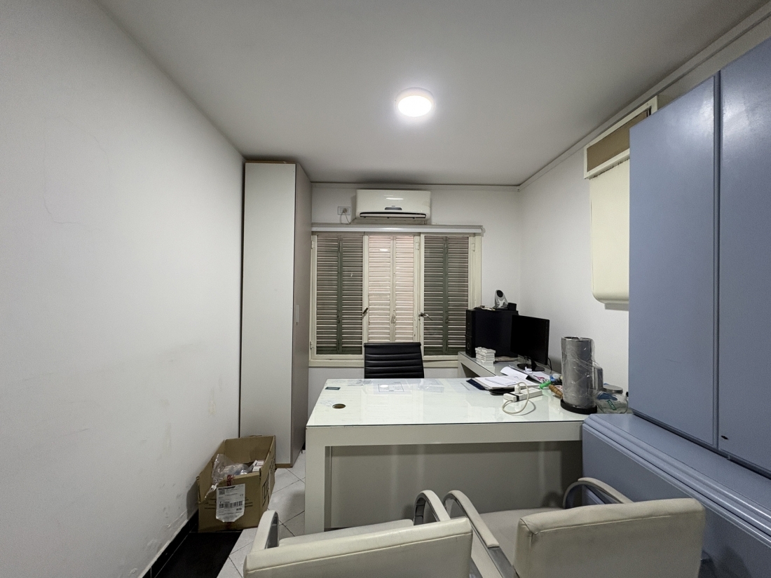 GRAN PROPIEDAD EN VENTA | CENTRO | IDEAL USO M�DICO/LABORATORIO O USO 