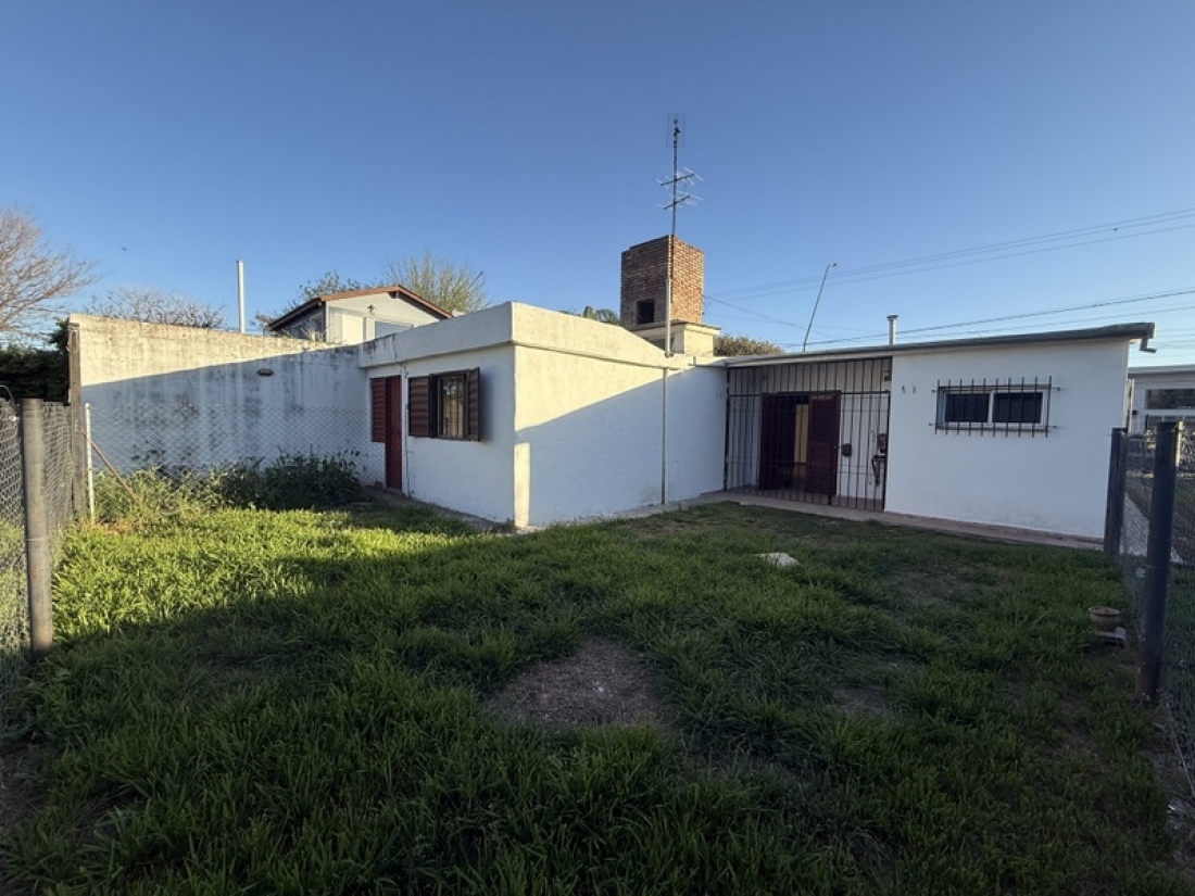 CASA EN VENTA 2 DORMITORIOS + LOCAL + GALP�N