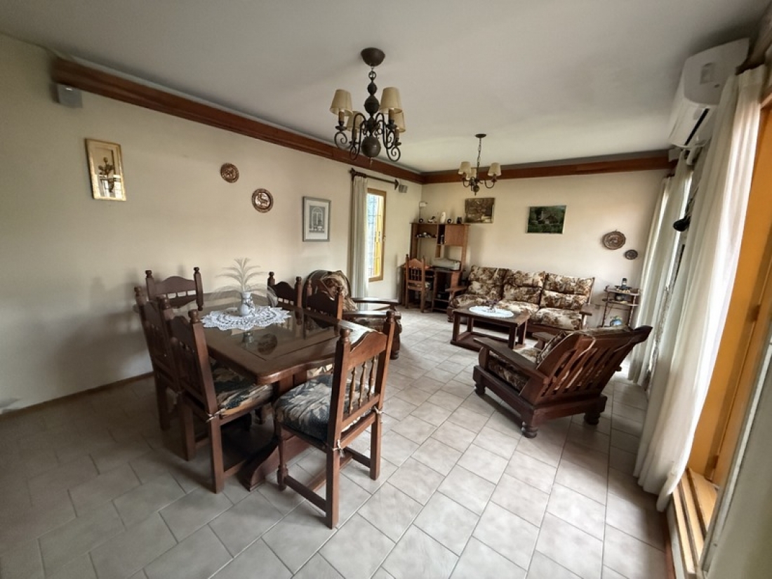 CASA EN VENTA EN VILLA CORN� | 3 DORMITORIOS EN UNA SOLA PLANTA