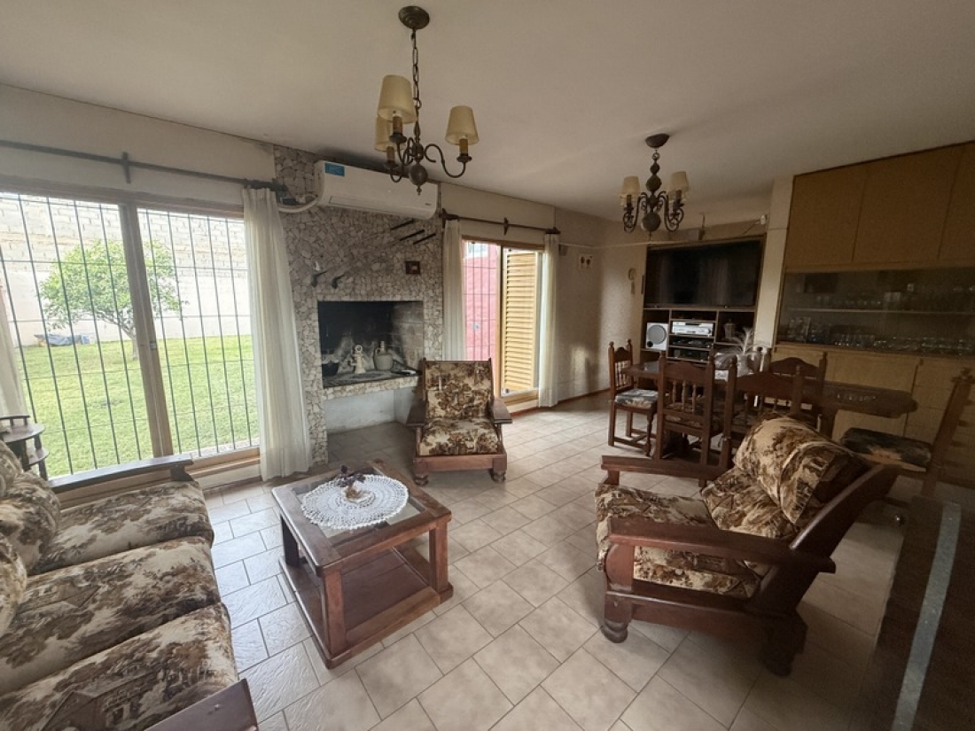 CASA EN VENTA EN VILLA CORN� | 3 DORMITORIOS EN UNA SOLA PLANTA