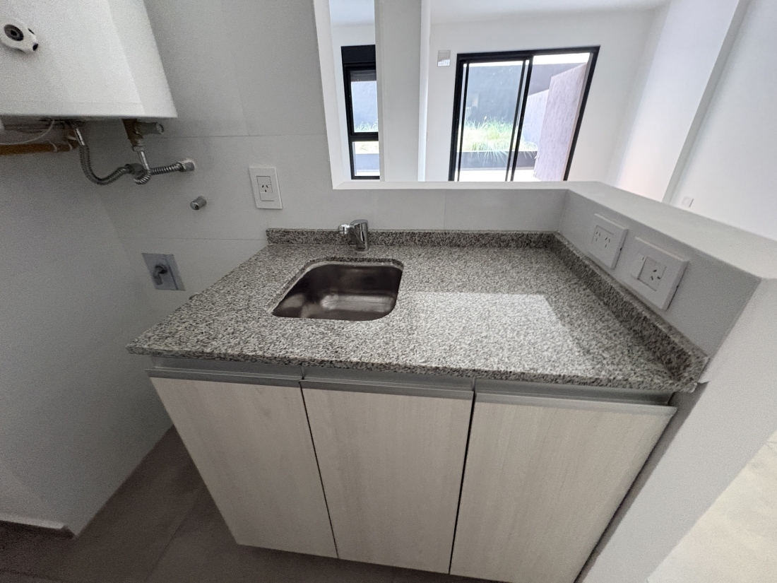 DEPARTAMENTO EN VENTA | GRAN PATIO EN NUEVA C�RDOBA | 1 DORMITORIO