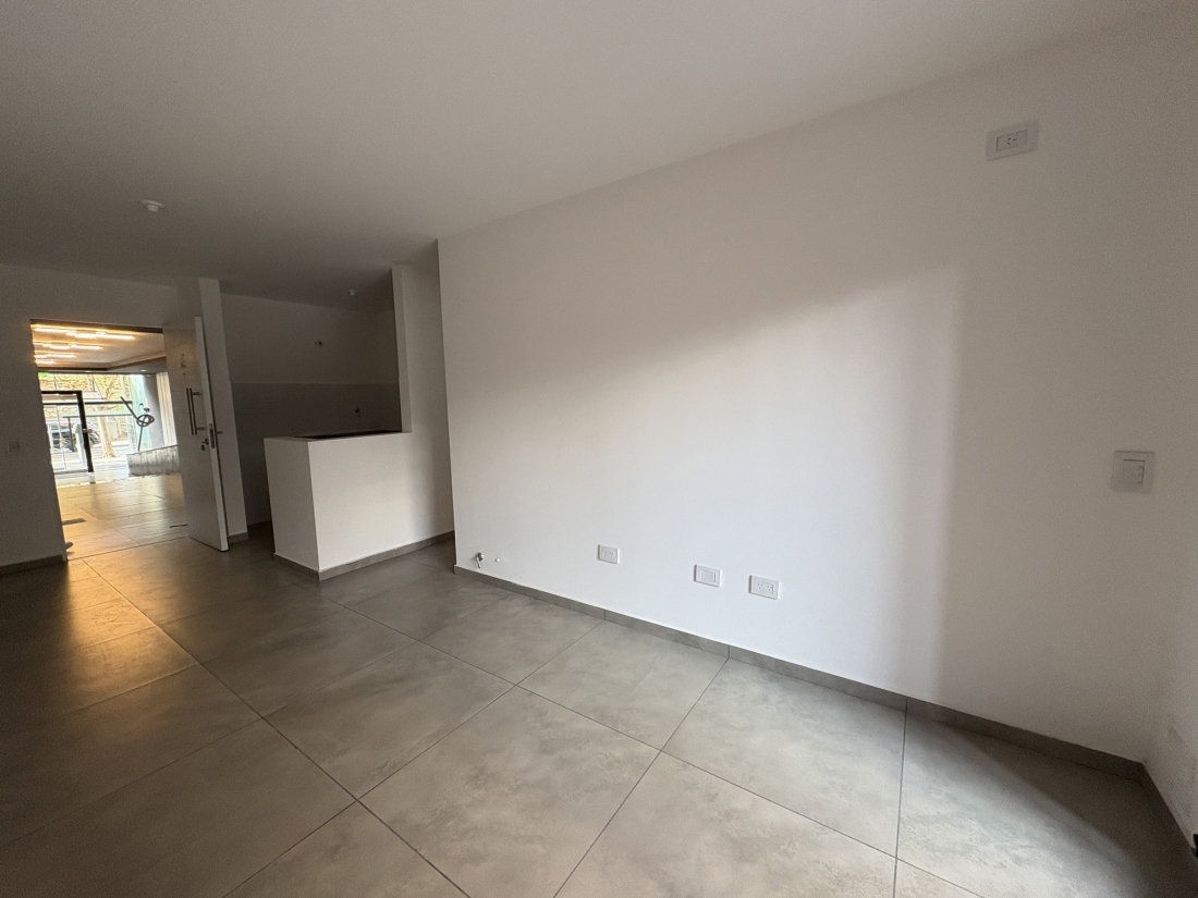 DEPARTAMENTO EN VENTA | GRAN PATIO EN NUEVA C�RDOBA | 1 DORMITORIO