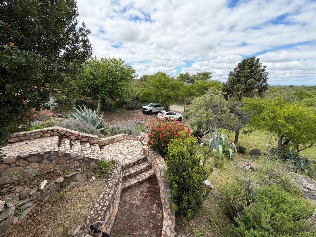 CASA EN VENTA | LA ESCONDIDA � FALDA DEL CARMEN | 8.000 m�