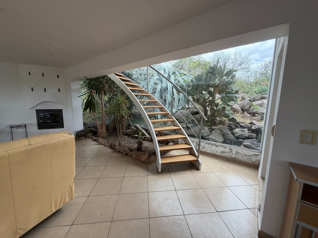 CASA EN VENTA | LA ESCONDIDA � FALDA DEL CARMEN | 8.000 m�