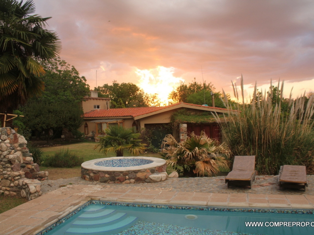 VENTA COMPLEJO TURSTICO EN LOS MOLLES- VILLA LAS ROSAS-TRASLASIERRA 