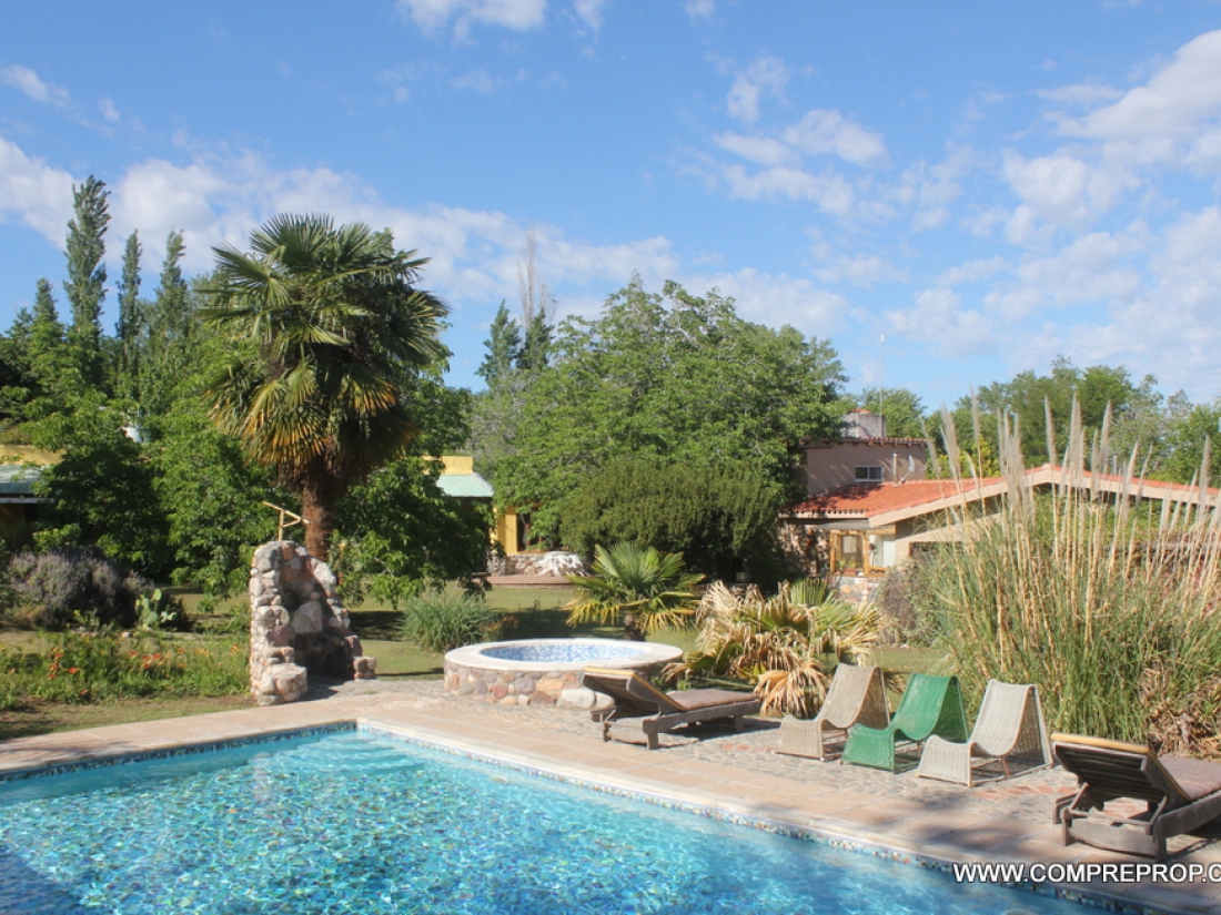 VENTA COMPLEJO TURSTICO EN LOS MOLLES- VILLA LAS ROSAS-TRASLASIERRA 